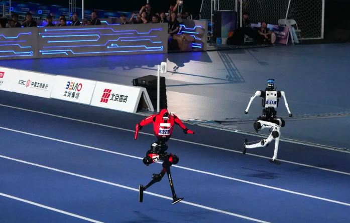 Robot Humanoid Kalahkan Rekor Dunia Lari 100 Meter Atas Nama Usain Bolt
